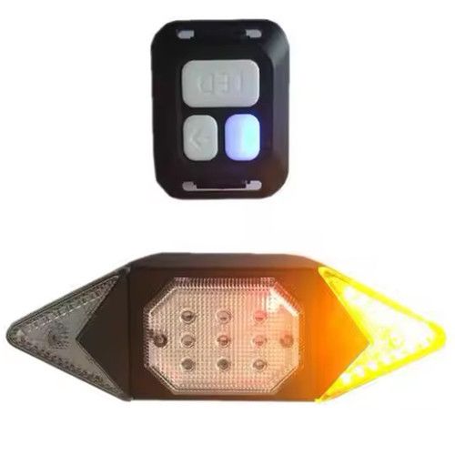 Велоліхтар LY-6700 із зазначенням поворотів (Red+Yellow+Blue), Waterproof, ЗП microUSB, Li-Ion акум., пульт управління, CR2032